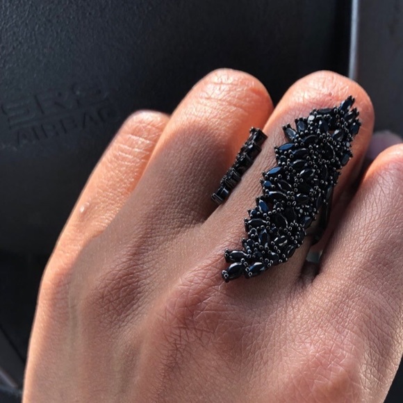 Hematite finish adjustable ring with Swarovski elements - Picture 7 of 11